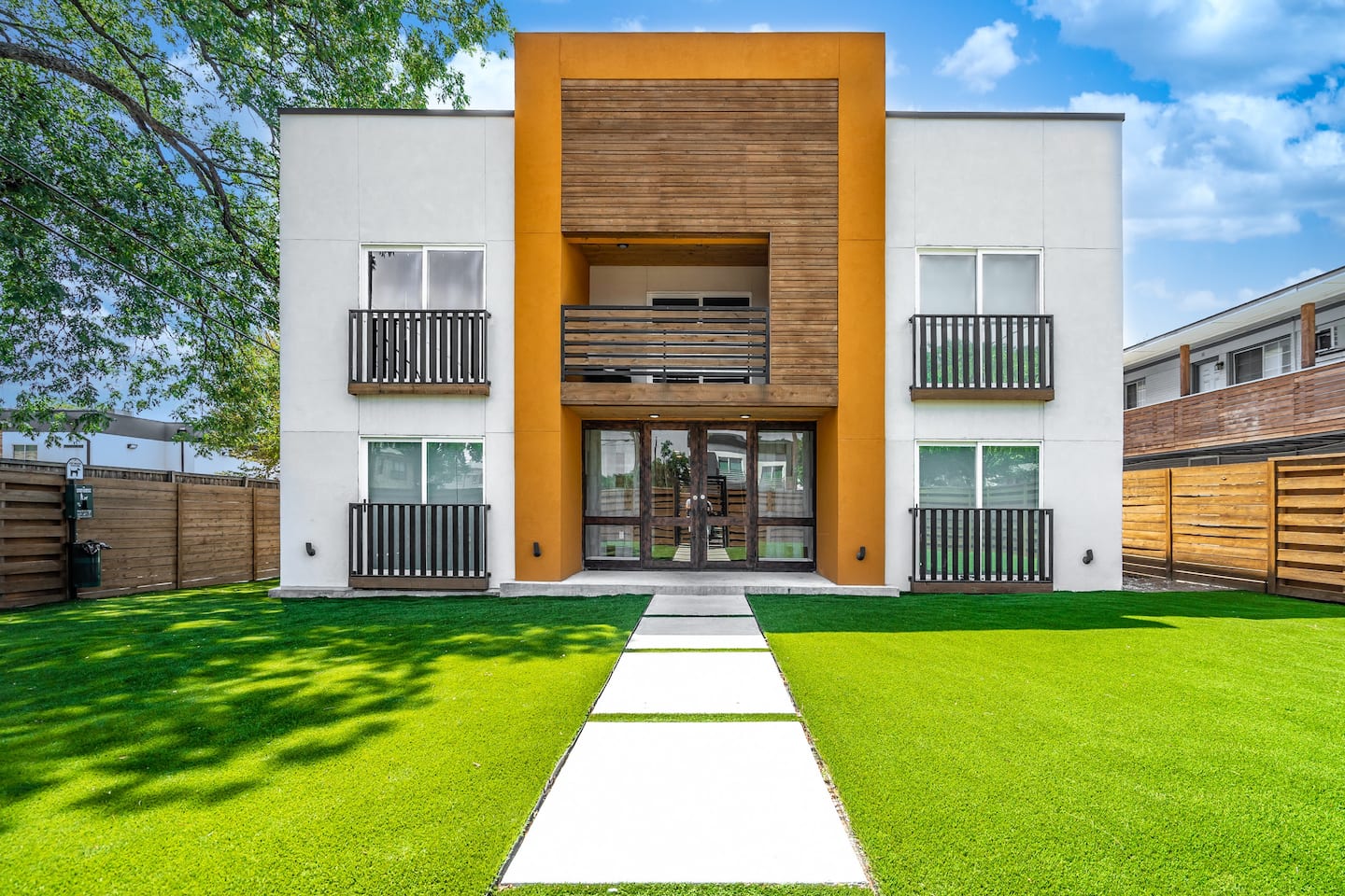 1415 Bennett, Dallas, TX | Colliers | Powered by LightBox
