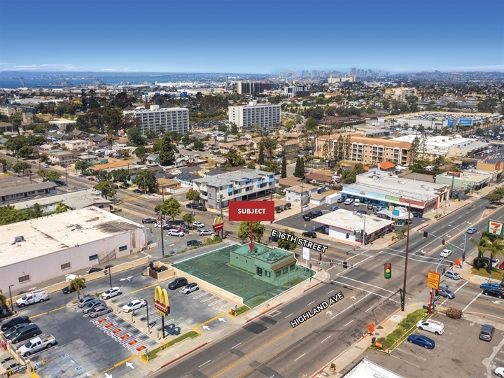 Freestanding Building with Off Street Parking & Large Pole Sign